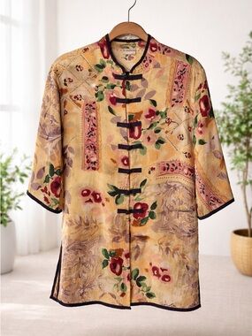 le chateau Floral Mandarin Collar 100% Silk Frog Closure Blouse Size M PTP 20”